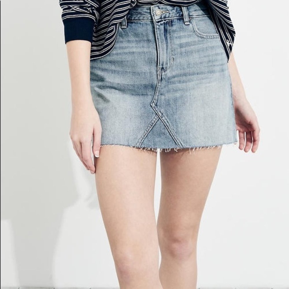 HOLLISTER JEAN SKIRT SIZE 00